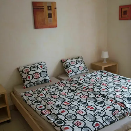 Modern And Cozy Close To Center Apartment