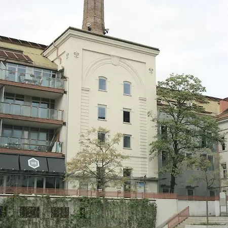 Apartment Modern And Cozy Close To Center Prag