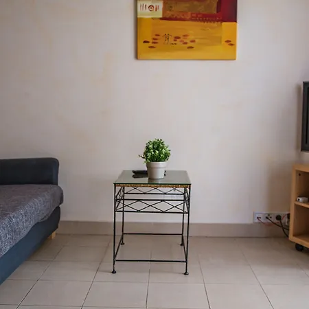 Modern And Cozy Close To Center Prague